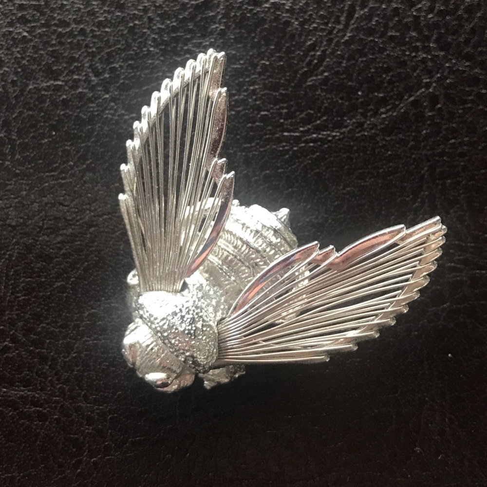 Vintage Monet Bumblebee pin